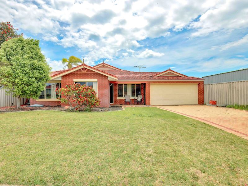 4 Shoalhaven Place, Waikiki WA 6169