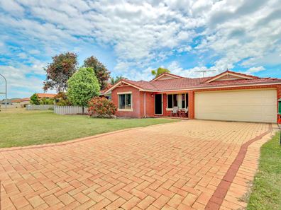 4 Shoalhaven Place, Waikiki WA 6169