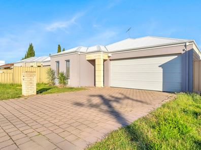 11B Crawford Street, Cannington WA 6107