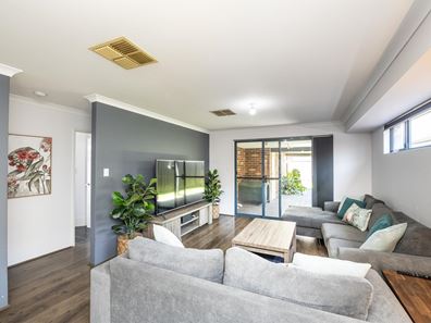56 Cochrane Loop, Aveley WA 6069