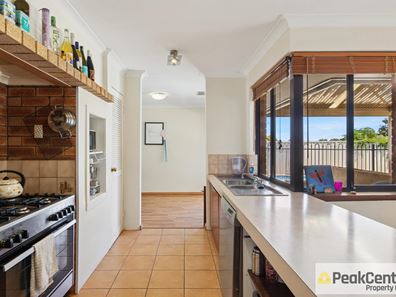 1 Robertson Place, Bibra Lake WA 6163