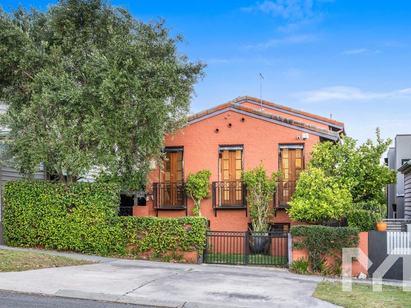 18 Chalmers Street, Fremantle WA 6160