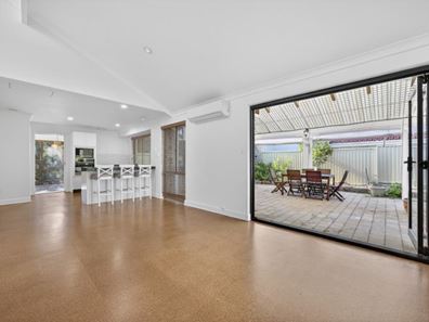 39 Bonito Way, Sorrento WA 6020
