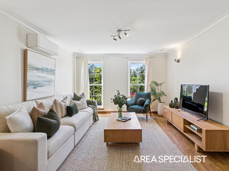 9 Chelsford Road, Warwick