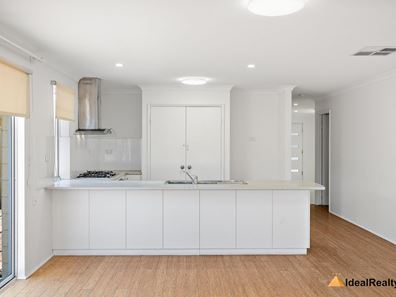 18A Cranshaw Mews, Atwell WA 6164
