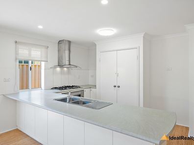 18A Cranshaw Mews, Atwell WA 6164