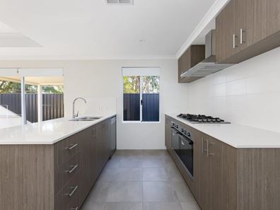 17 Whiffler Road, Forrestdale WA 6112