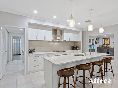10 Lucca Road, Southern River WA 6110