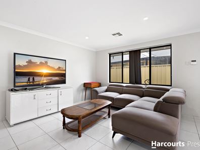 112 Verdant Crescent, Seville Grove WA 6112
