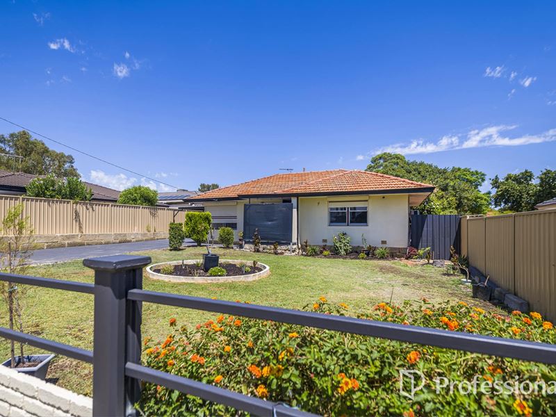 27 Scanlon Way, Lockridge WA 6054