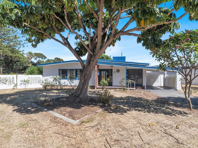 11 Packham Rd, Hamilton Hill