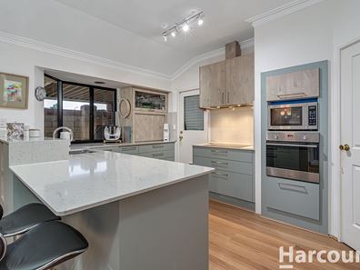 35 Eastleigh Loop, Currambine WA 6028