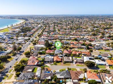 13 Ocean Place, Waikiki WA 6169