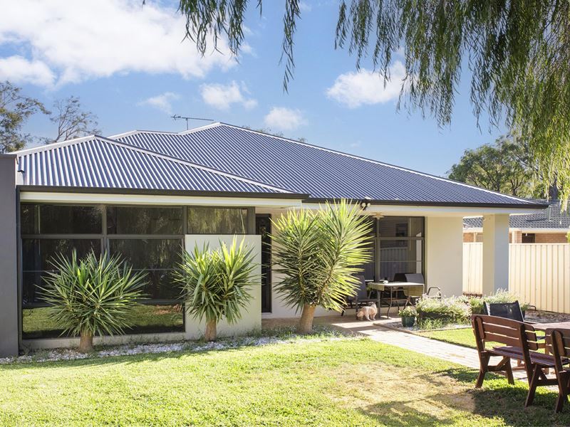 10 Casselton Loop, Geographe WA 6280
