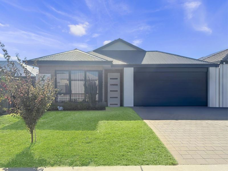 28 Haflinger Way, Byford
