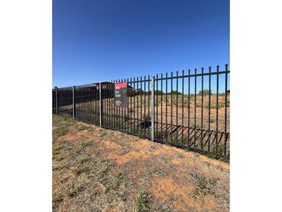 4 Mcleod Street, South Carnarvon WA 6701