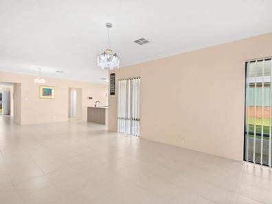 15 Foothills Retreat, Baldivis WA 6171