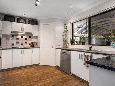 5 Vitali Crescent, Somerville WA 6430