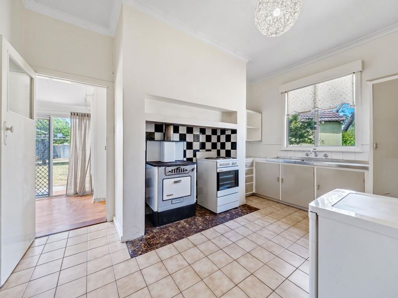 8 Plummer St, East Victoria Park
