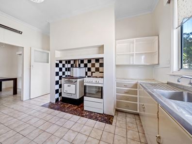 8 Plummer St, East Victoria Park WA 6101