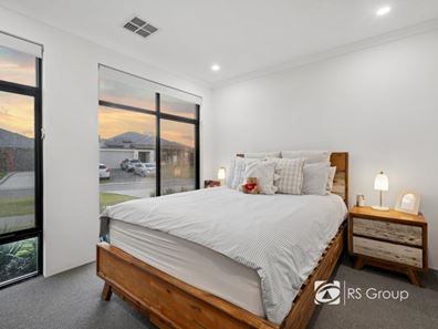 4 Norfolk Drive, Southern River WA 6110
