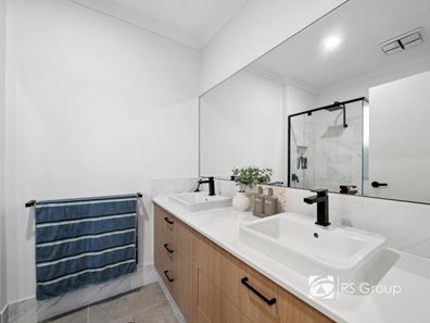 4 Norfolk Drive, Southern River WA 6110