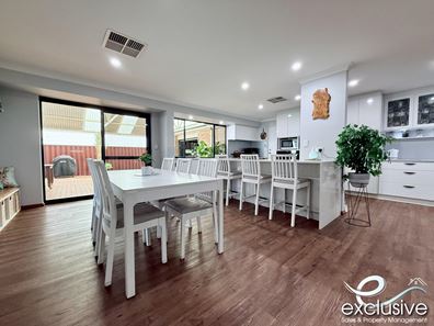 65 Dongara Circle, Jane Brook WA 6056