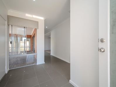 6 Landbeach Boulevard, Butler WA 6036