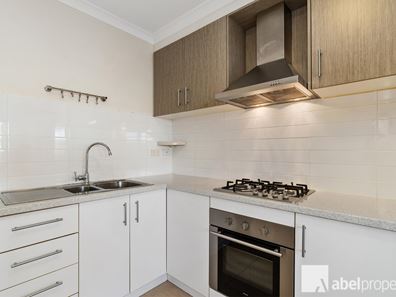 2/23 Escot  Road, Innaloo WA 6018