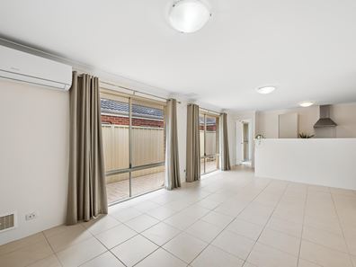 13/10 Delamere Way, Camillo WA 6111