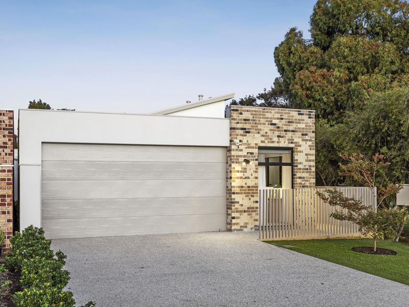 8 Pendine Street, Carine
