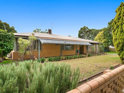 1 Devereux Street, Armadale WA 6112