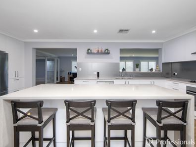 5 Orana Way, Helena Valley WA 6056
