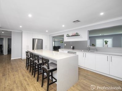 5 Orana Way, Helena Valley WA 6056