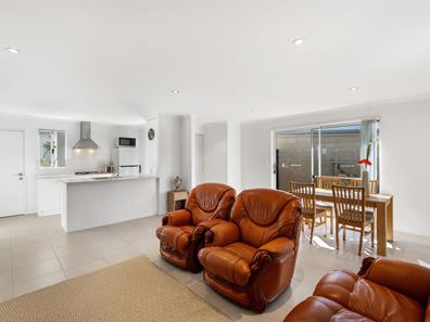 3/23 Balboa Promenade, Brabham WA 6055