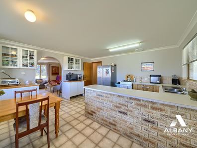 30 Green Street, Manypeaks WA 6328