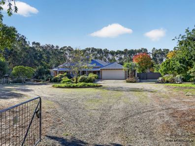 38 Stockmans Close, Oakford WA 6121