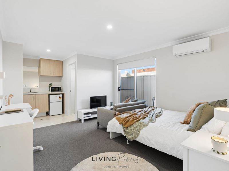 Room/4  4 Garrard Parade, Two Rocks WA 6037