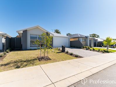 7 Alperton Street, Dayton WA 6055