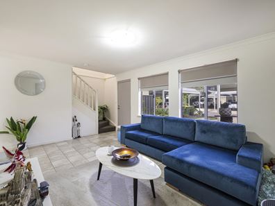 9/14 Wattleglen Avenue, Erskine WA 6210