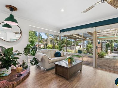 17 Heath Road, Roleystone WA 6111