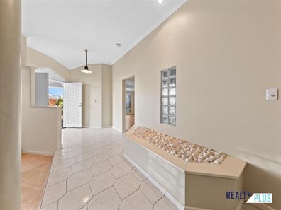 13 Moresby Close, Bibra Lake WA 6163