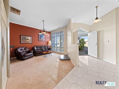 13 Moresby Close, Bibra Lake WA 6163