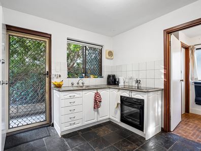 6/72 Hastings  Street, Scarborough WA 6019
