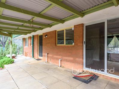 895 Thomas Road, Glen Forrest WA 6071