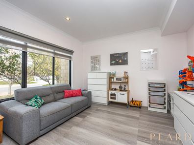 48 Castella Drive, Caversham WA 6055