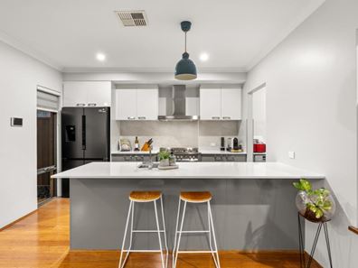 24 Margaret Street, Wilson WA 6107