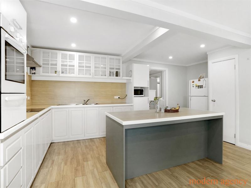 49 Kenton way, Calista WA 6167