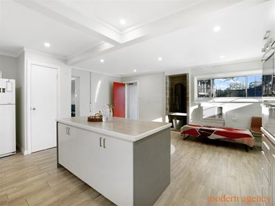 49 Kenton way, Calista WA 6167