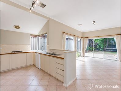 4A Potter Avenue, Salter Point WA 6152